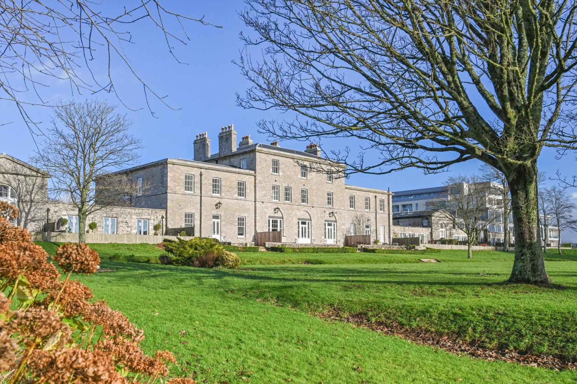 9 Admiralty House Stunning Luxury Apartment With Free Parking Plymouth Exterior photo